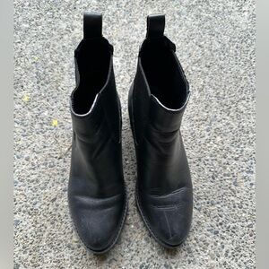 Cole Haan Waterproof Black Leather Ankle Booties 6B